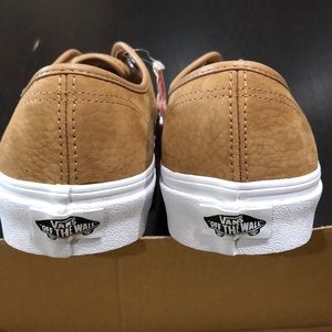 os grain leather authentic vans